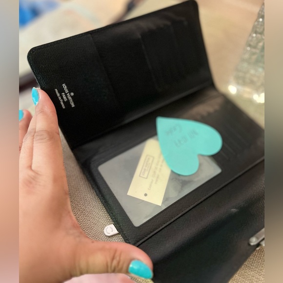 Louis Vuitton trifold Epi wallet - Picture 4 of 9